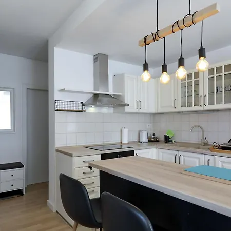 Bajana Apartman Zára