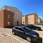 Apartament Bajana *